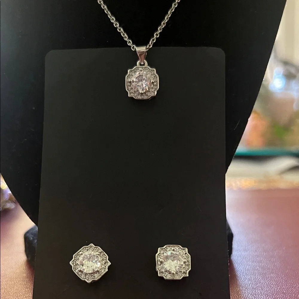 Elegant S 925 Stud Cubic Earrings - Picture 4 of 8